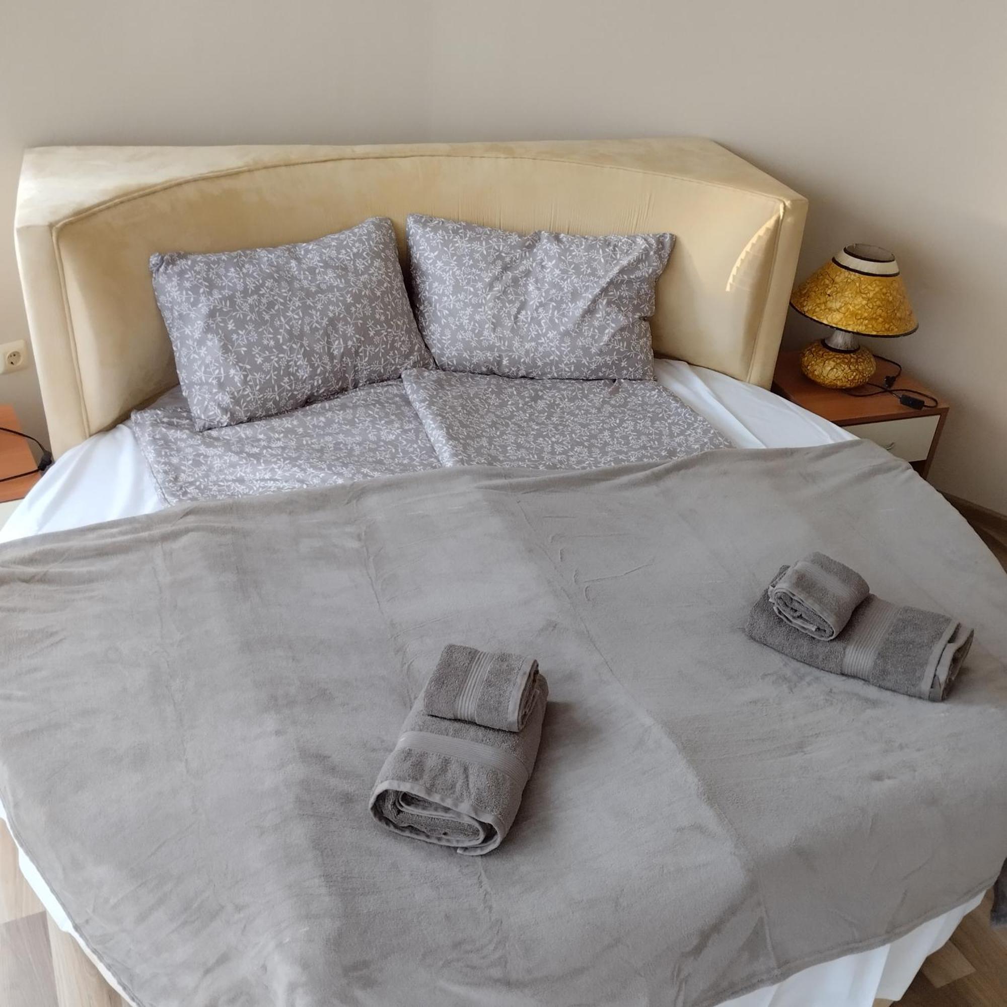 Sa Services Private Apartments, Eagle Rock Complex Beli Iskar Buitenkant foto